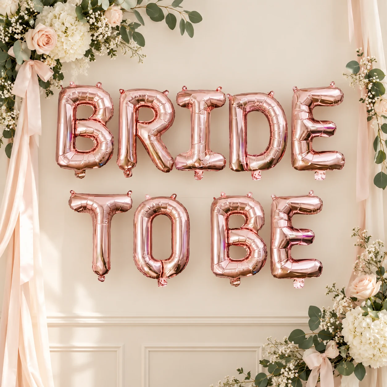 Ballons rose gold BRIDE TO BE en décoration d’EVJF